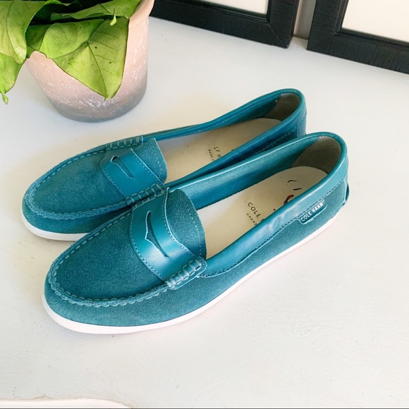 ❤️COLE HAAN❤️Turquoise Suede & Leather Loafers❤️Moccasin flats w/rubber soles - Picture 2 of 6